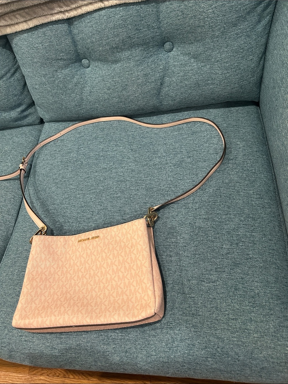 Michael Kors Blush Pink Signature Crossbody Shoulder Bag